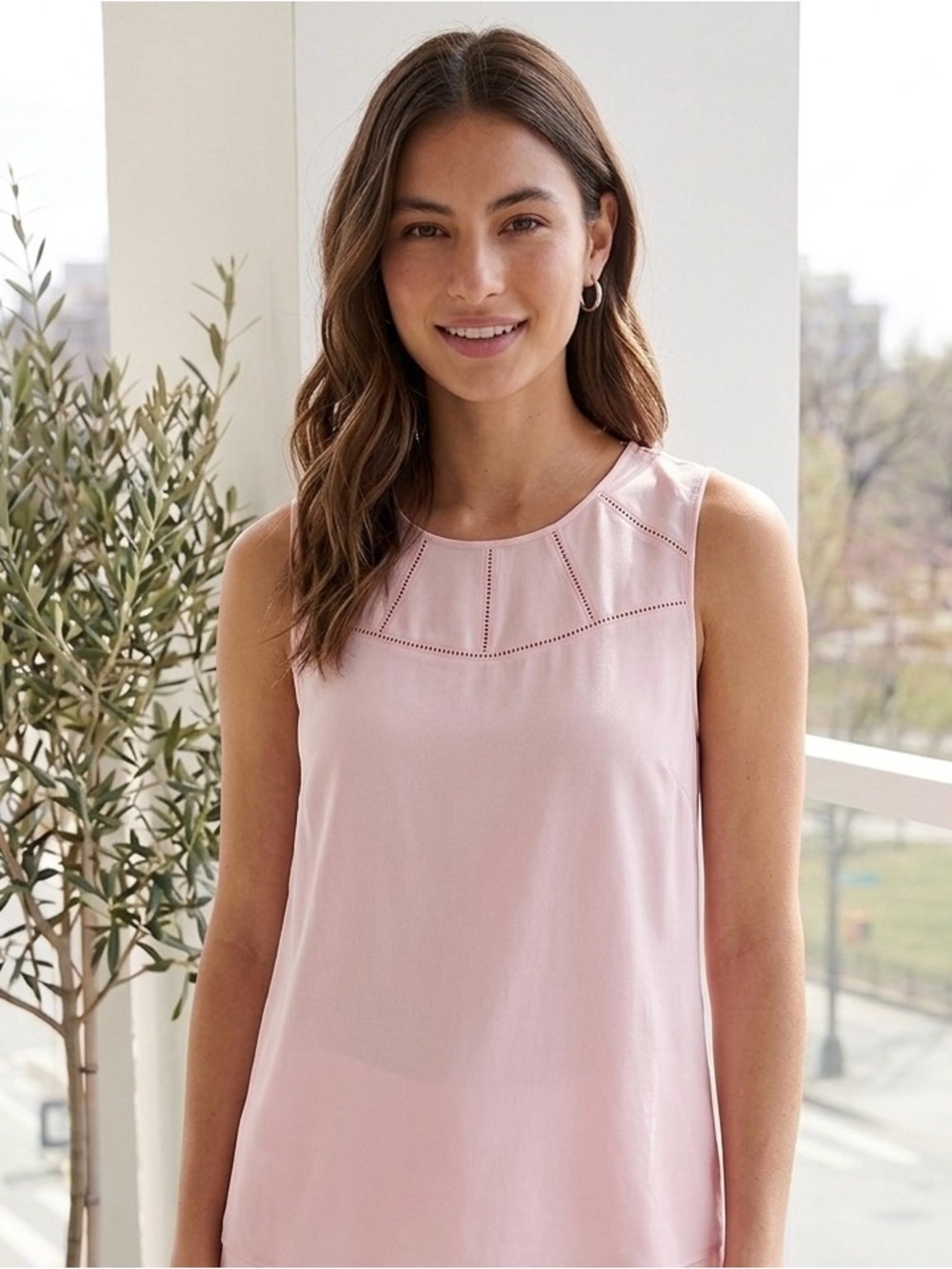 LOFT XS Pink💗 Sleeveless Keyhole Yoke Blouse